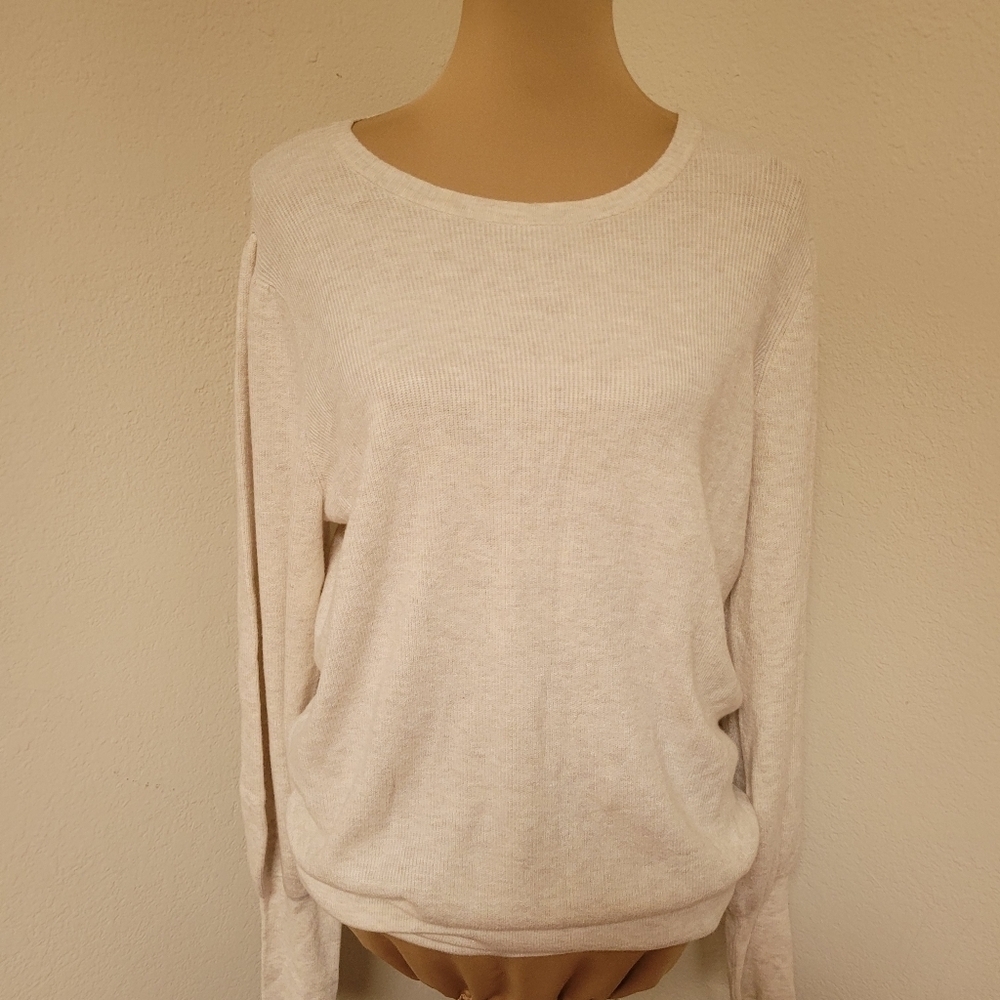 NWT EVRI Cream Long Sleeve Sweater